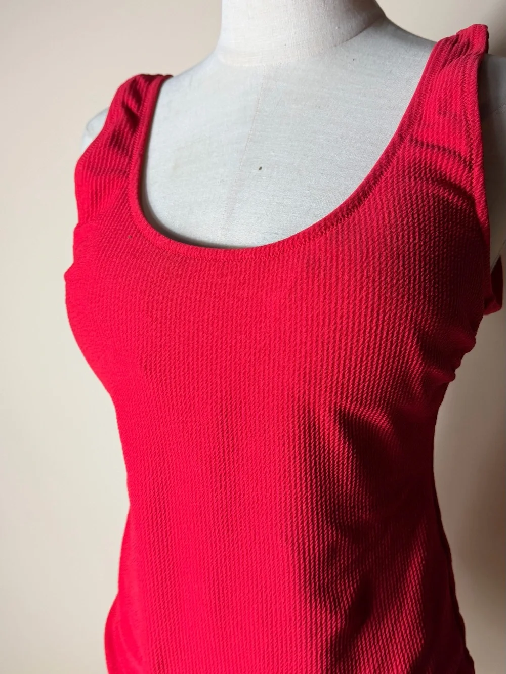 H&M Red Ribbed Classic Scoopback One Piece Swimsuit Medium